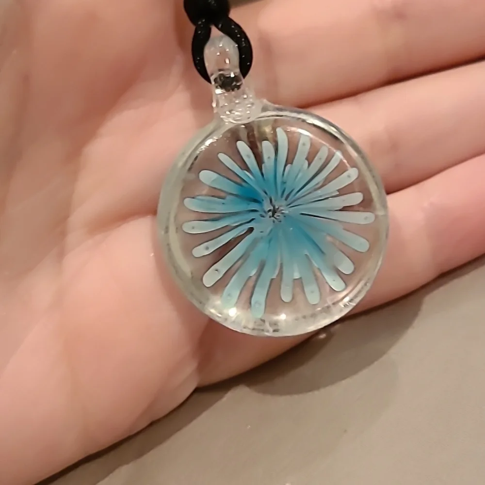 Ice blue burst glass puffy adjustable necklace - Picture 2 of 6